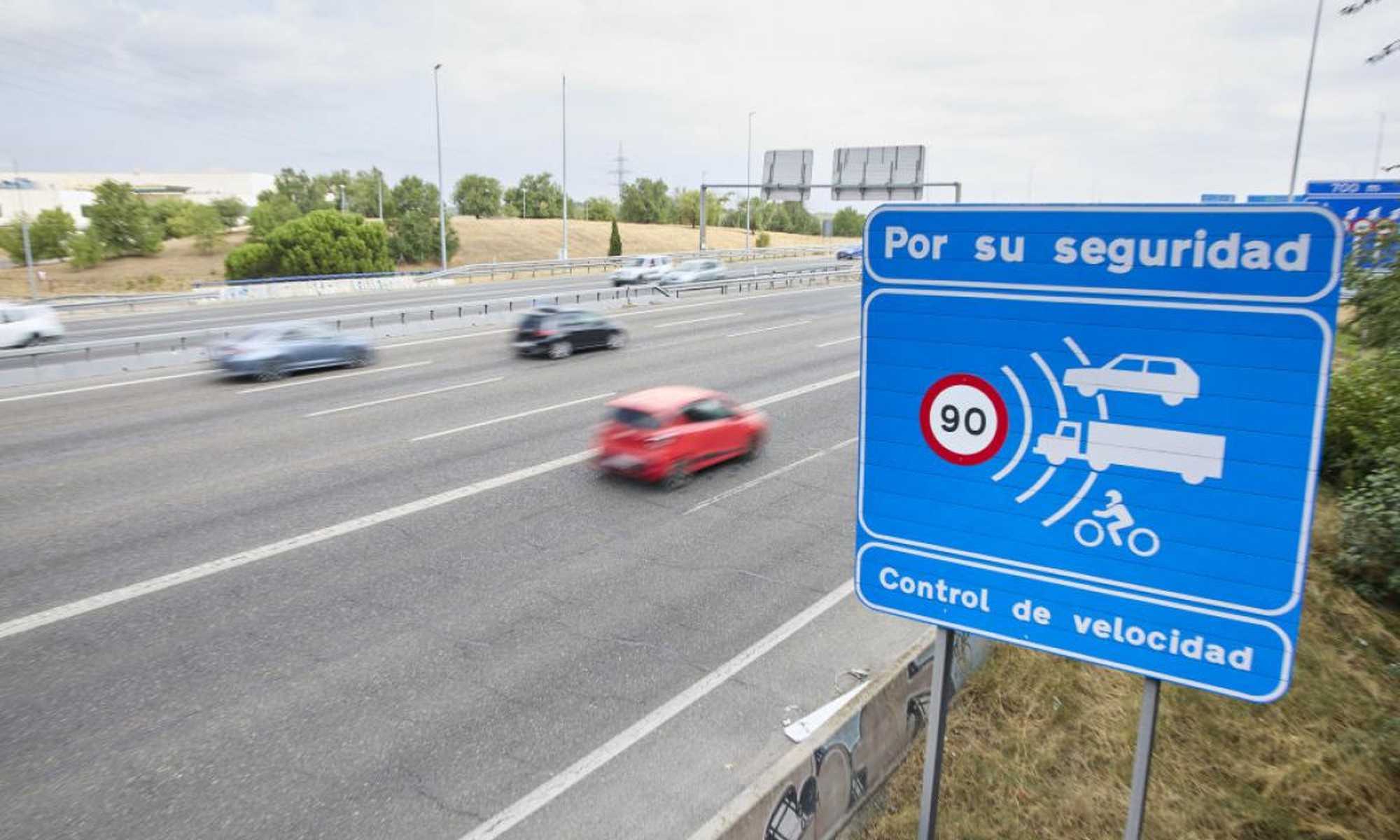 Una nueva moto eléctrica anuncia 343 km de autonomía, 41 CV y carga realmente rápida: llegará a Europa en 2027 - Ilustración 3
