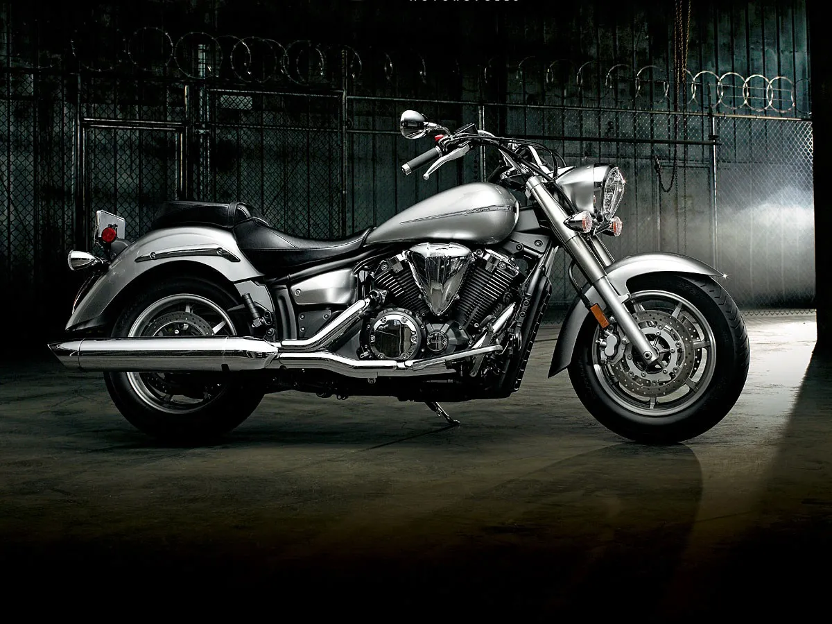 Moto del día: Yamaha XVS 1300 A Midnight Star - Ilustración 1